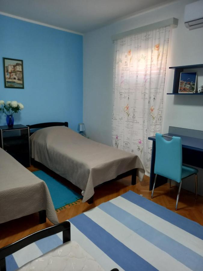 שיבניק Apartments Sunag מראה חיצוני תמונה